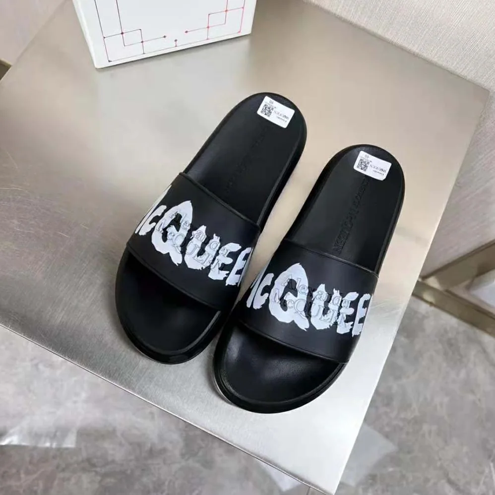 Alexander Mcqueen Mcqueen Graffiti Rubber Pool Slide in Black for Unisex in White