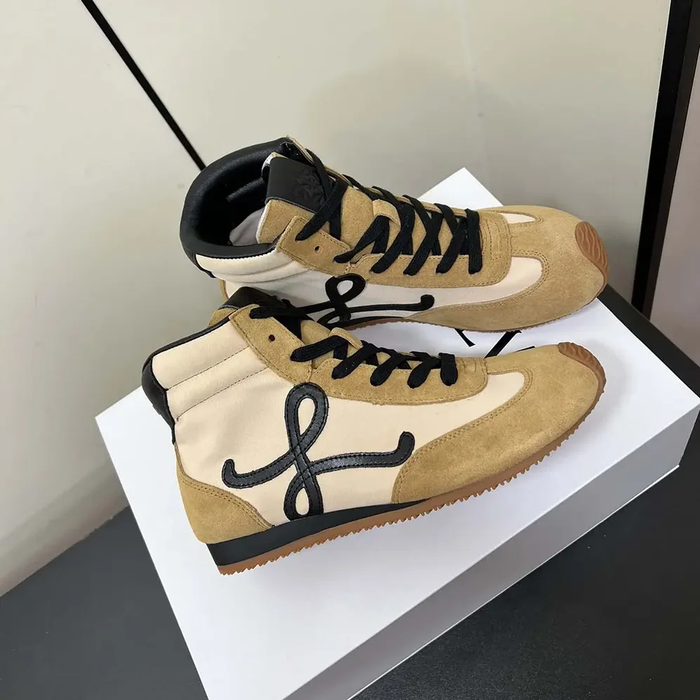 Loewe Ballet Runner 2.0 High-top in Nylon and Calfskin for Unisex in Brown Loewe Ballet Runner 2.0 High-top in Nylon and Calfskin for Unisex in Brown