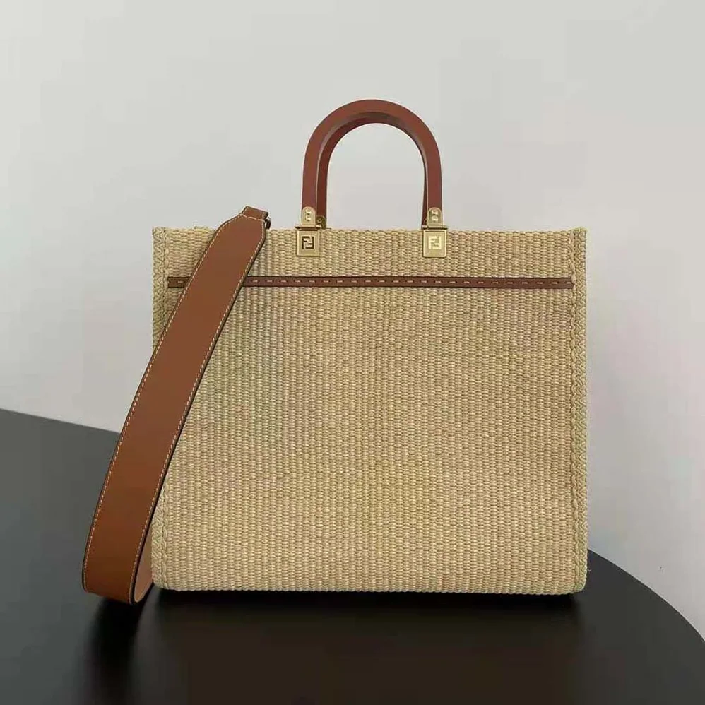 Fendi Fendi Sunshine Medium Shopper in Natural Straw for Women Fendi Fendi Sunshine Medium Shopper in Natural Straw for Women