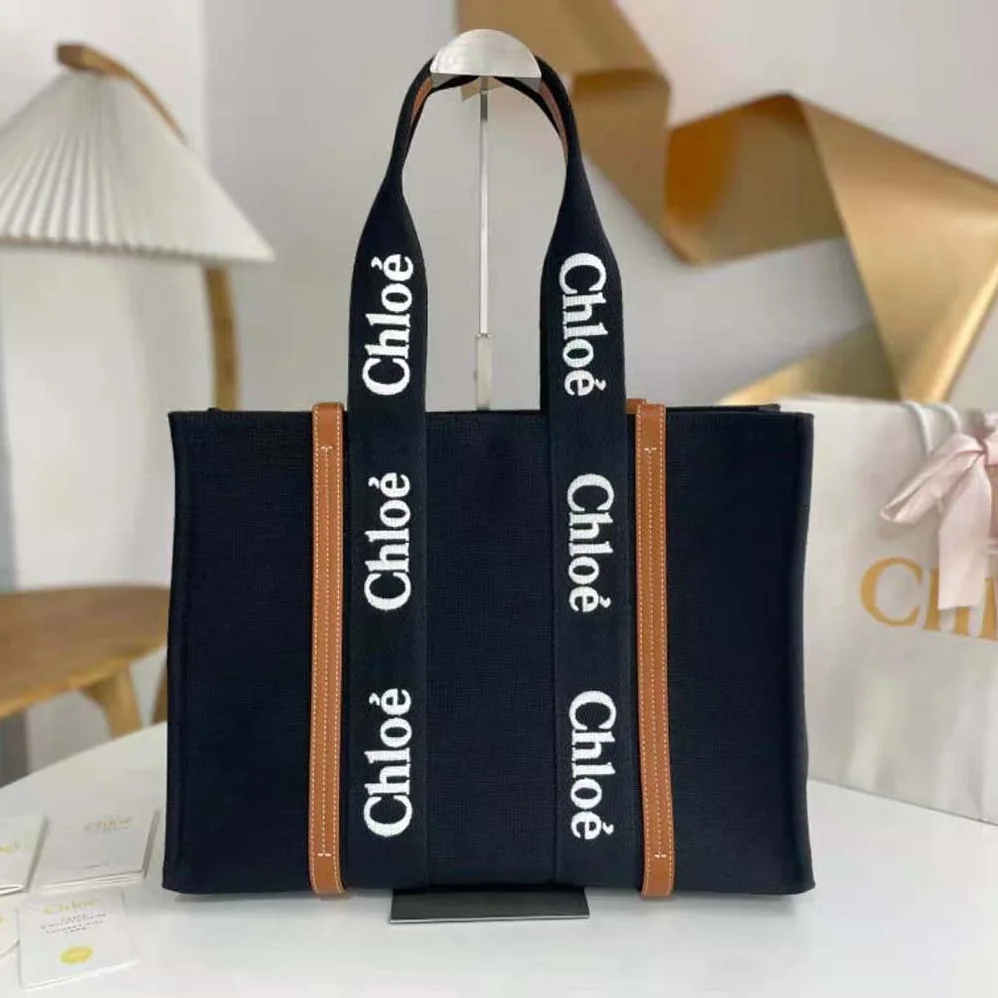Chloe Medium Woody Tote Bag for Women in Black