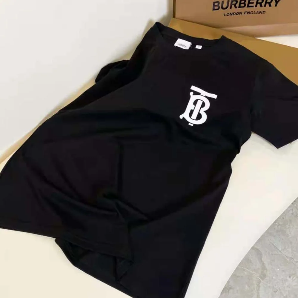 Burberry Monogram Motif Cotton Oversized T-shirt for Women in Black Burberry Monogram Motif Cotton Oversized T-shirt for Women in Black