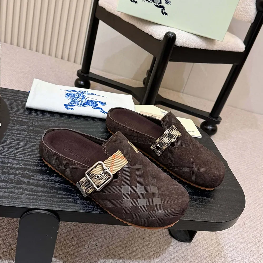 Burberry Check Denim Urchin Clogs for Unisex in Snug Brown Burberry Check Denim Urchin Clogs for Unisex in Snug Brown