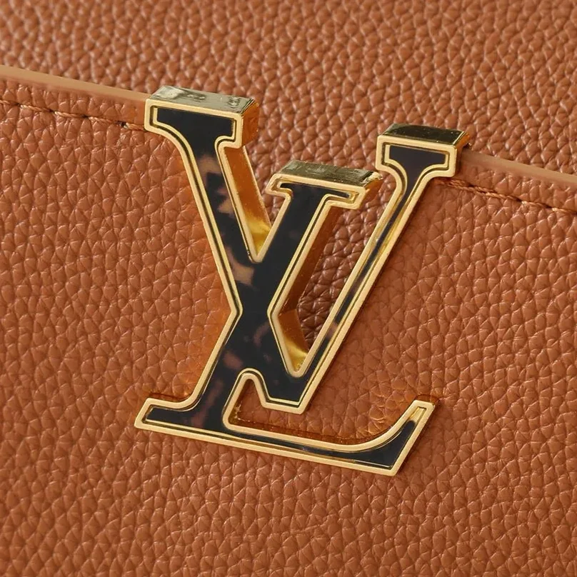 Louis Vuitton Capucines BB Top Handle Bag in Tan Gold Hardware Louis Vuitton Capucines BB Top Handle Bag in Tan Gold Hardware