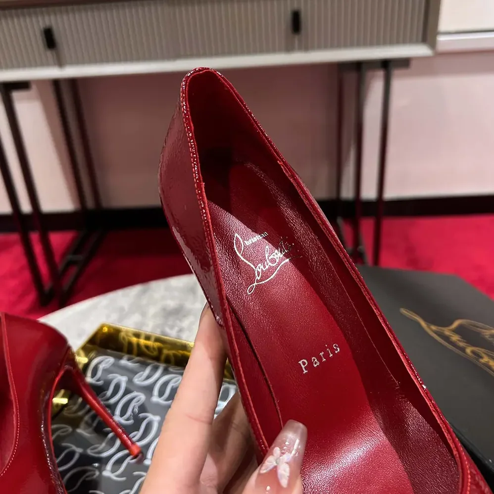 Christian Louboutin So Kate 120 mm Pumps Vog Patent Leather for Women in Red Christian Louboutin So Kate 120 mm Pumps Vog Patent Leather for Women in Red