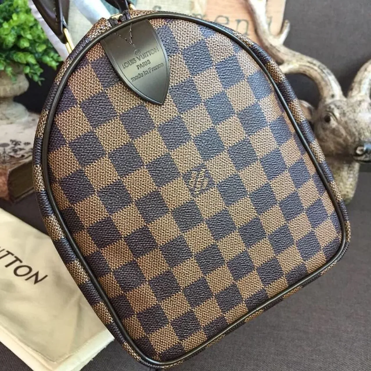 Louis Vuitton Speedy 30 Top Handle Bag / Brown Damier Ebene Canvas Gold Hardware
