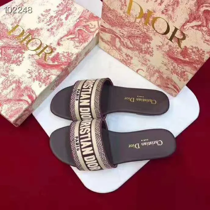 Dior Dway Embroidered Cotton Mule for Women in Maroon Dior Dway Embroidered Cotton Mule for Women in Maroon