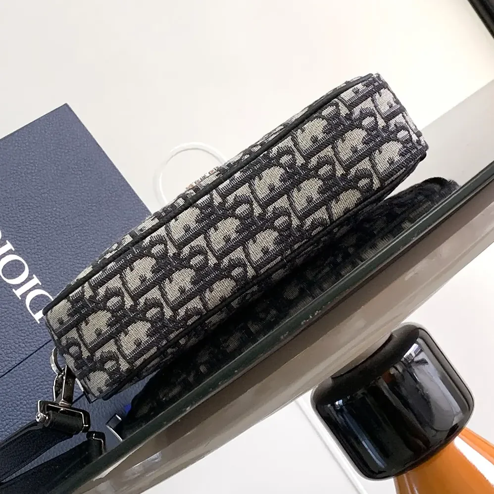 Dior Toiletry Bag Beige and Black Dior Oblique Jacquard for Men Dior Toiletry Bag Beige and Black Dior Oblique Jacquard for Men