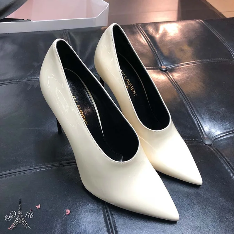 Saint Laurent YSL Shoes Teddy Pump Patent 10.5cm for Women in White Saint Laurent YSL Shoes Teddy Pump Patent 10.5cm for Women in White