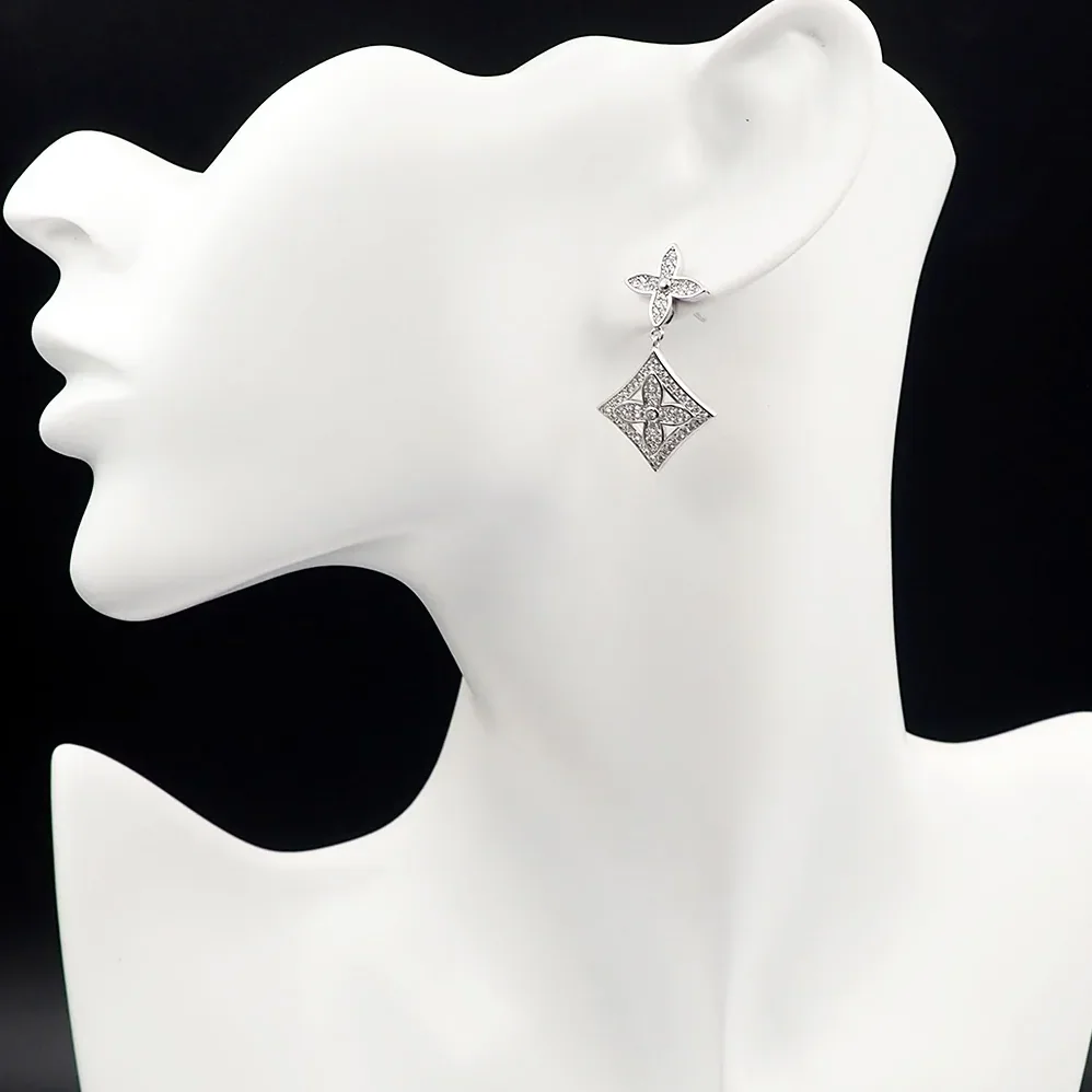 Louis Vuitton Diamond Floral Earrings Silver Louis Vuitton Diamond Floral Earrings Silver