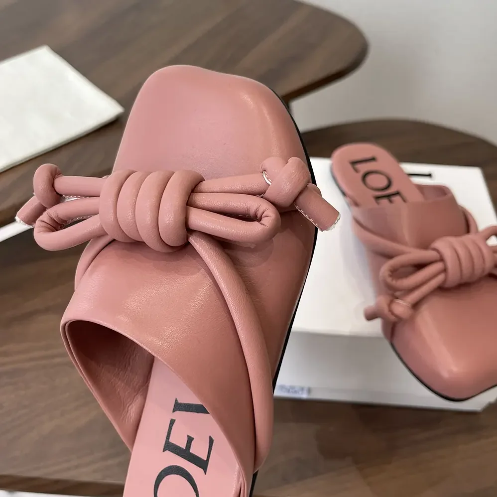 Loewe Flamenco Knot Mule in Lambskin for Women in Pink Loewe Flamenco Knot Mule in Lambskin for Women in Pink