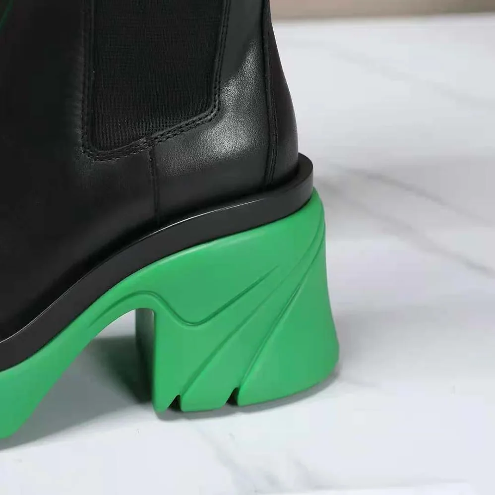 Bottega Veneta Flash Ankle Chelsea Boot Shearling for Women in Green Bottega Veneta Flash Ankle Chelsea Boot Shearling for Women in Green