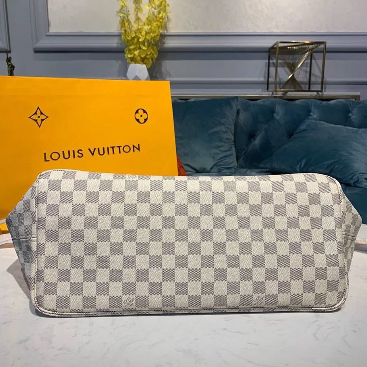 Louis Vuitton Neverfull GM Tote Bag / Rose Ballerine Pink Damier Azur Gold Hardware Louis Vuitton Neverfull GM Tote Bag / Rose Ballerine Pink Damier Azur Gold Hardware