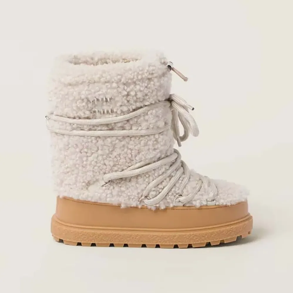 Miu Miu Shearling Après-ski Boots for Women in White