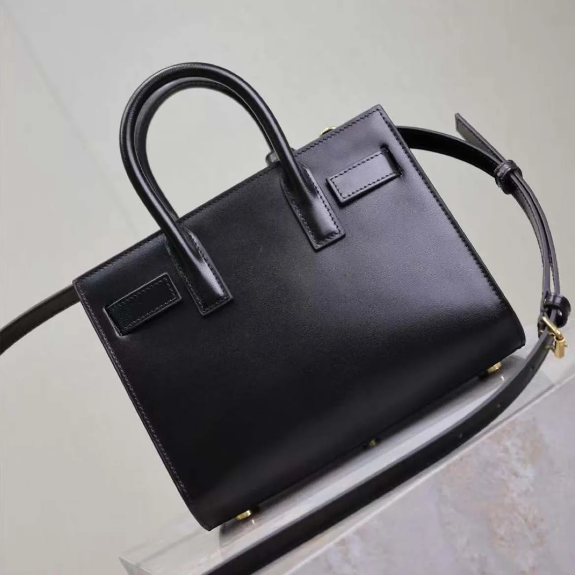 Saint Laurent YSL Sac De Jour in Smooth Leather for Women in Black Saint Laurent YSL Sac De Jour in Smooth Leather for Women in Black
