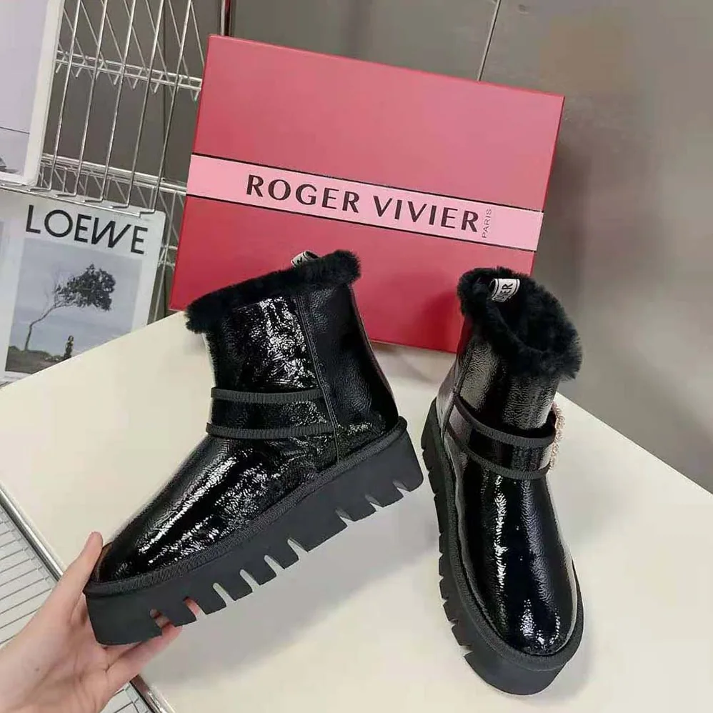Roger Vivier Viv' Winter Fur Strass Buckle Ankle Boots in Patent Leather for Women in Black Roger Vivier Viv' Winter Fur Strass Buckle Ankle Boots in Patent Leather for Women in Black