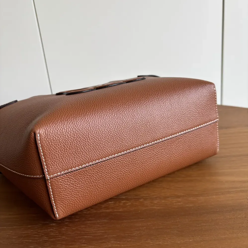 Celine Mini Cabas Anais Cuir Triomphe in Grained Calfskin for Unisex in Brown Celine Mini Cabas Anais Cuir Triomphe in Grained Calfskin for Unisex in Brown