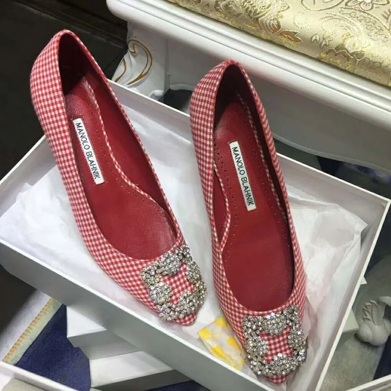 Manolo Blahnik Jewel Buckled Flat Shoes 10mm Heel for Women in Red Manolo Blahnik Jewel Buckled Flat Shoes 10mm Heel for Women in Red