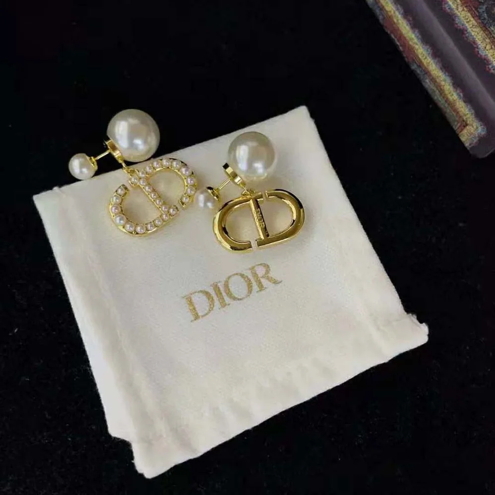 Dior Tribales Earrings Gold-Finish Metal and White Resin Pearls for Women Dior Tribales Earrings Gold-Finish Metal and White Resin Pearls for Women