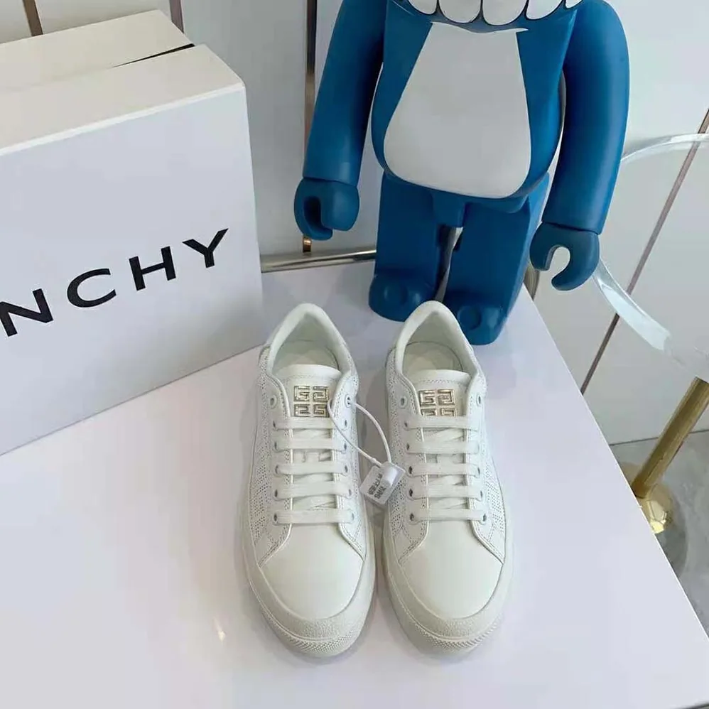 Givenchy Sneakers in 4G Perforated Leather for Unisex in White Givenchy Sneakers in 4G Perforated Leather for Unisex in White