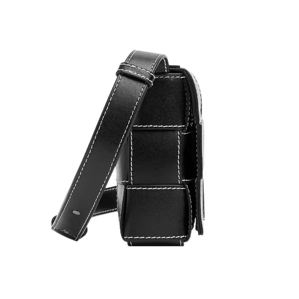 Bottega Veneta Cassette Medium Intreccio Leather Cross-body Bag for Men in Black Bottega Veneta Cassette Medium Intreccio Leather Cross-body Bag for Men in Black