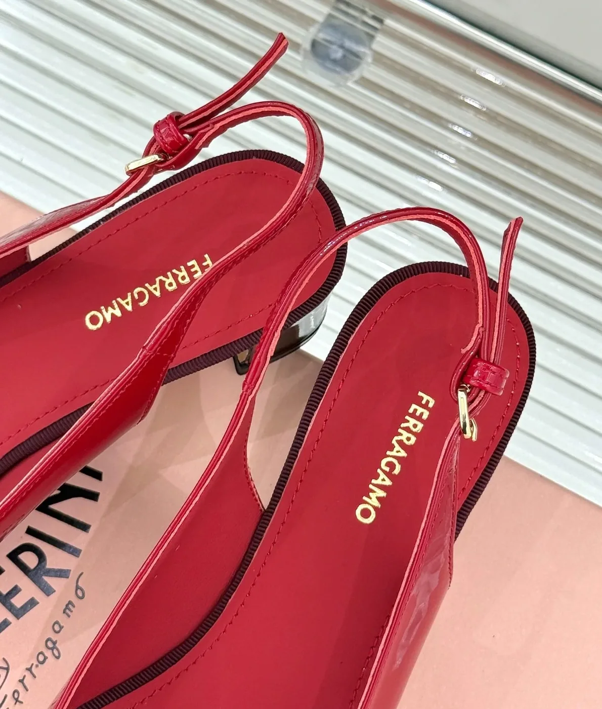 Ferragamo Iconic Bow Slingback Flame Red 01J701 Ferragamo Iconic Bow Slingback Flame Red 01J701