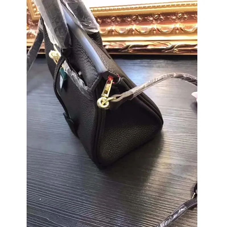 Hermes Birkin 25 Bag in Togo Leather with Gold Hardware in Black