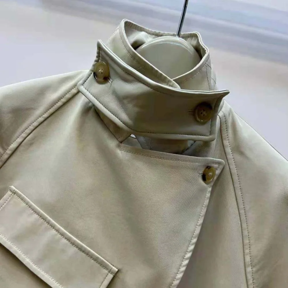 Givenchy Short Trench Coat in Cotton Twill with U-Lock Buckle for Women in Light Beige Givenchy Short Trench Coat in Cotton Twill with U-Lock Buckle for Women in Light Beige
