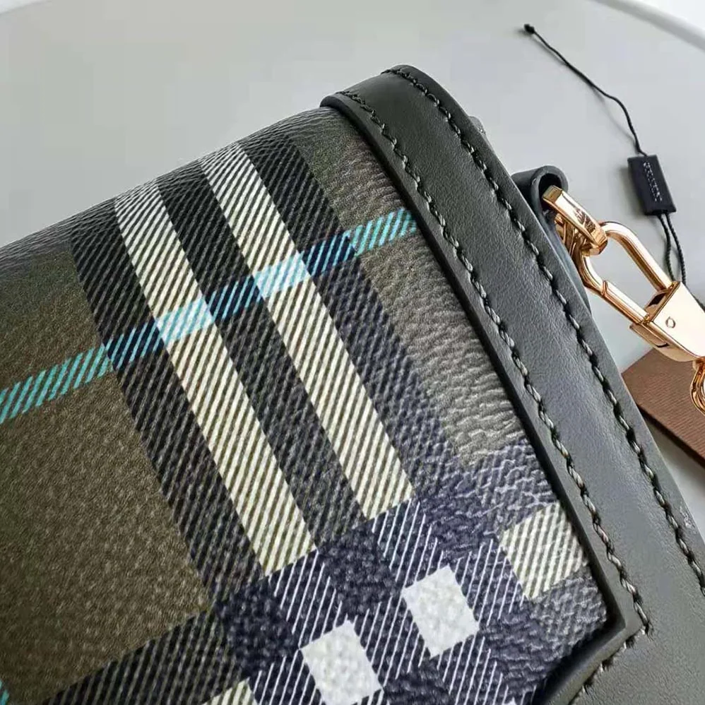 Burberry Top Handle Note Bag for Women in Green