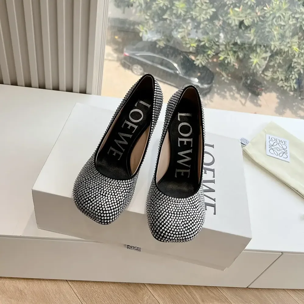 Loewe Toy Pump in Suede and Allover Rhinestones for Women in Black Loewe Toy Pump in Suede and Allover Rhinestones for Women in Black
