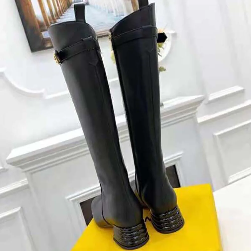Fendi Boots Black in Calfskin Leather for Women