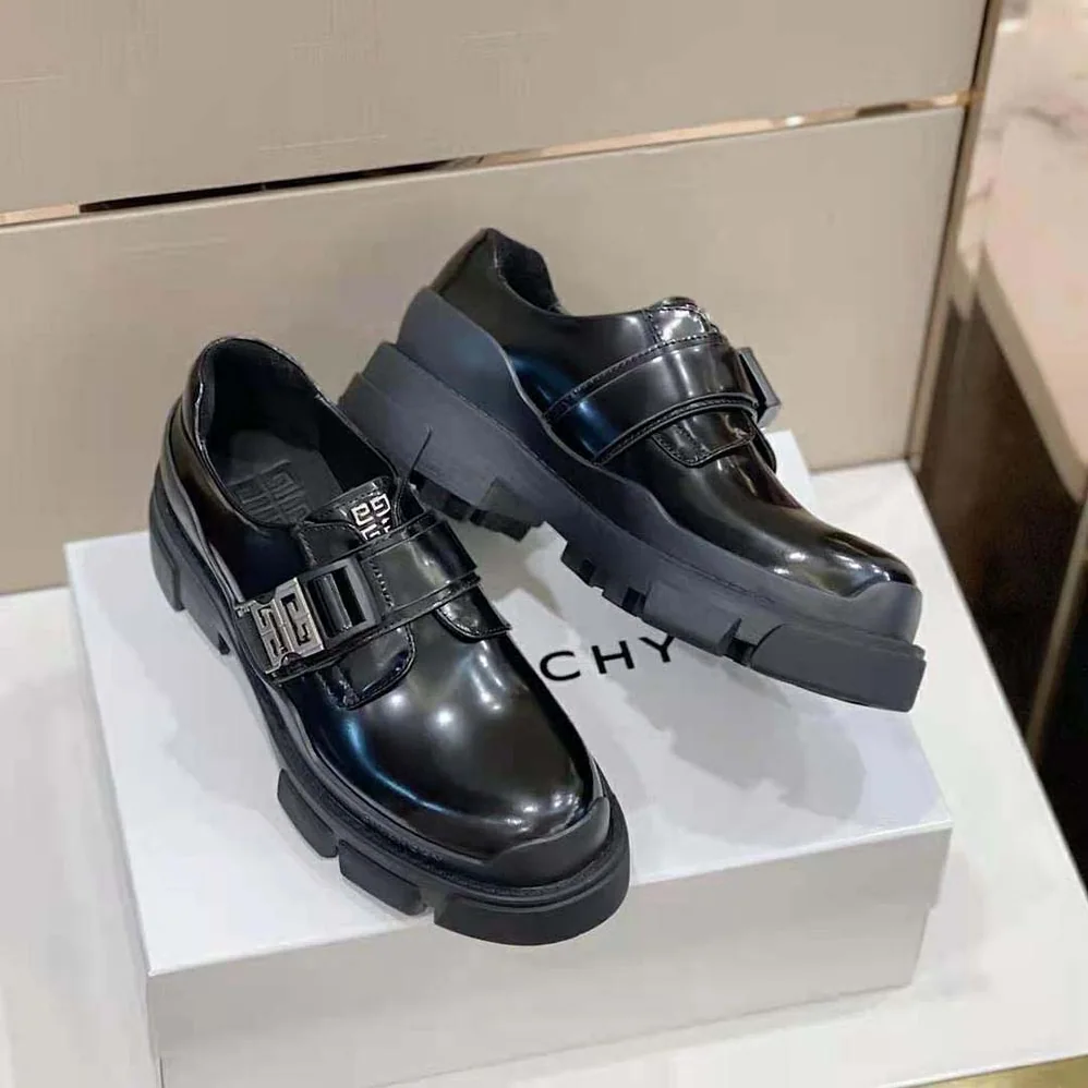 Givenchy Terra Derbies in Leather for Men in Black