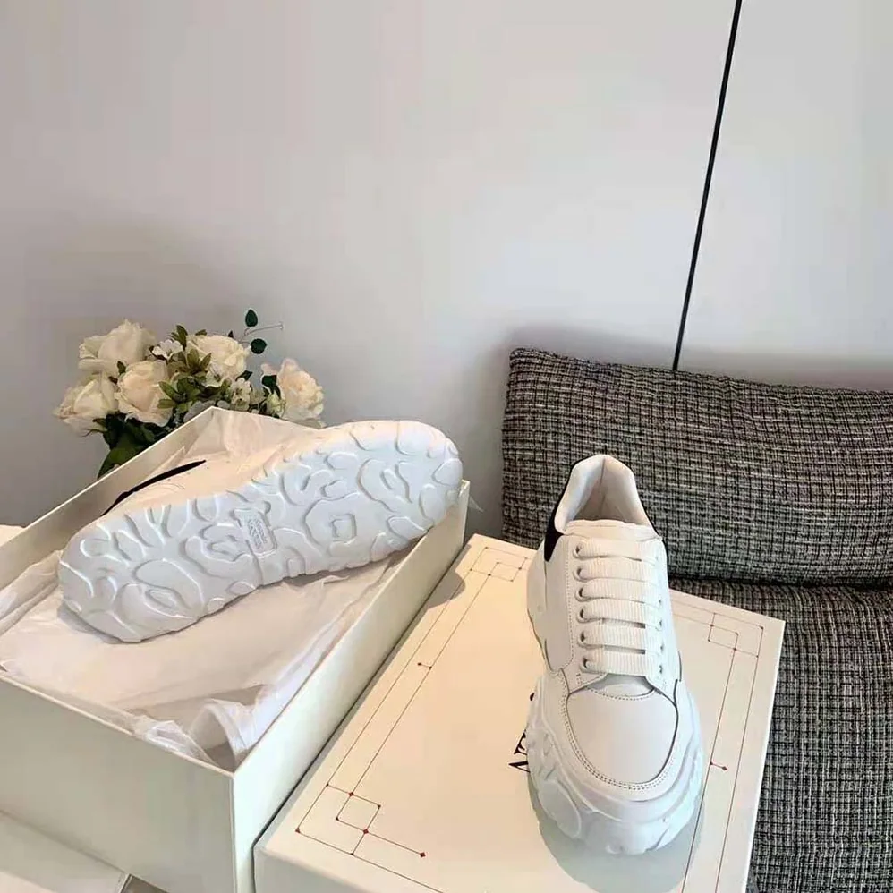 Alexander Mcqueen Court Trainer in White for Unisex in Black Alexander Mcqueen Court Trainer in White for Unisex in Black