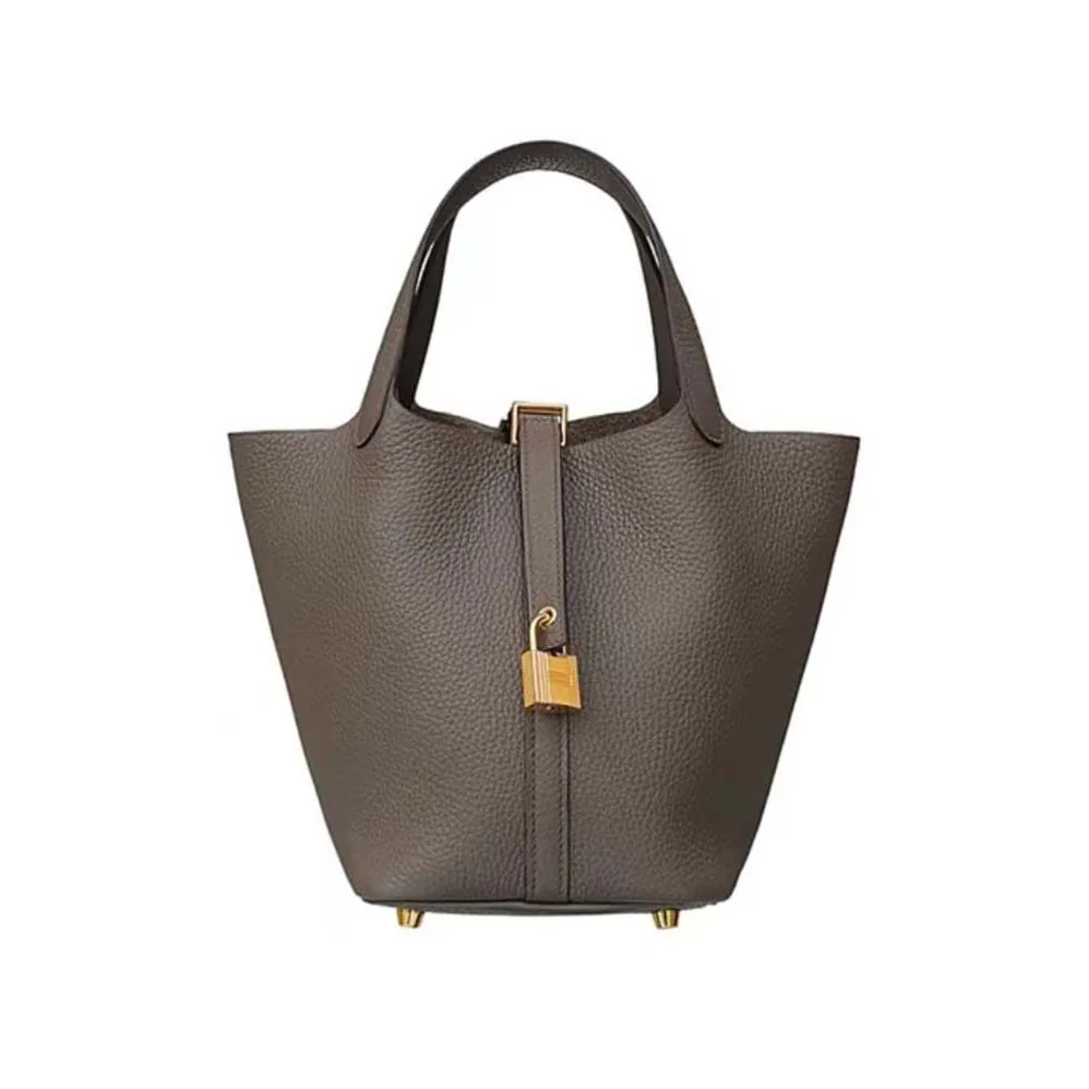 Hermes Picotin Lock 18cm in Clémence leather for Women in Gray Hermes Picotin Lock 18cm in Clémence leather for Women in Gray