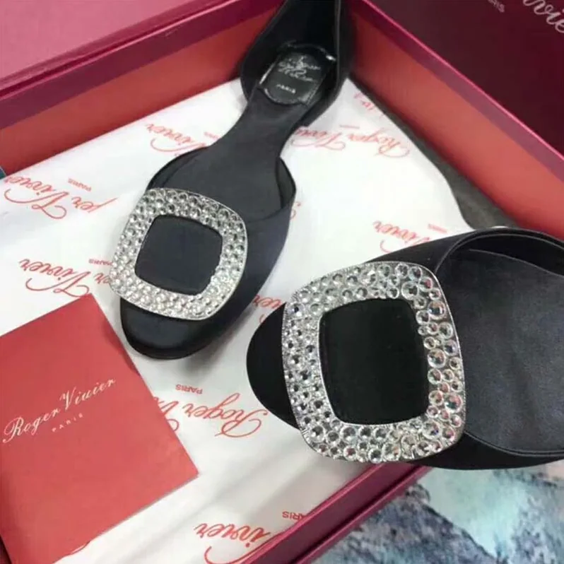 Roger Vivier Shoes Chips Ballerinas for Women in Black