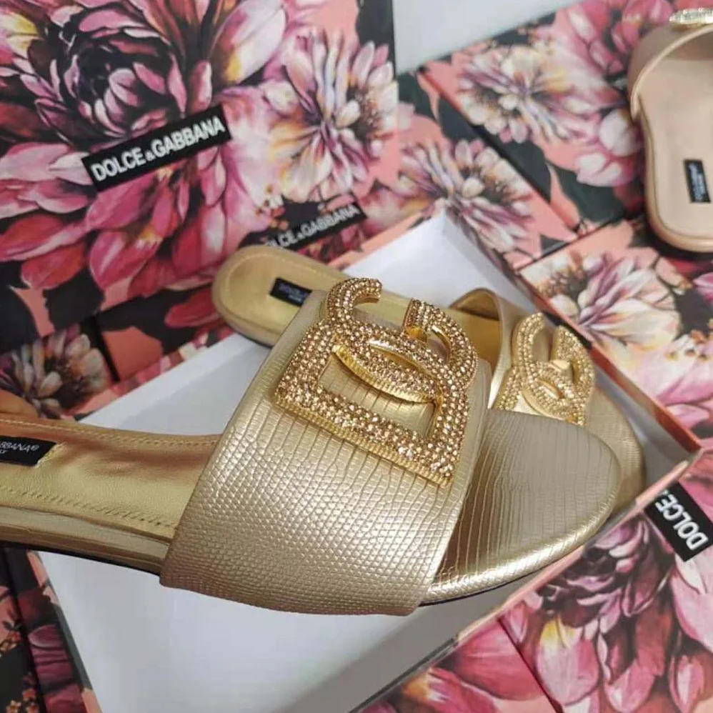 Dolce Gabbana D&G Foiled Iguana-Print Calfskin Slides with Rhinestone for Women in Detailed DG Logo Dolce Gabbana D&G Foiled Iguana-Print Calfskin Slides with Rhinestone for Women in Detailed DG Logo