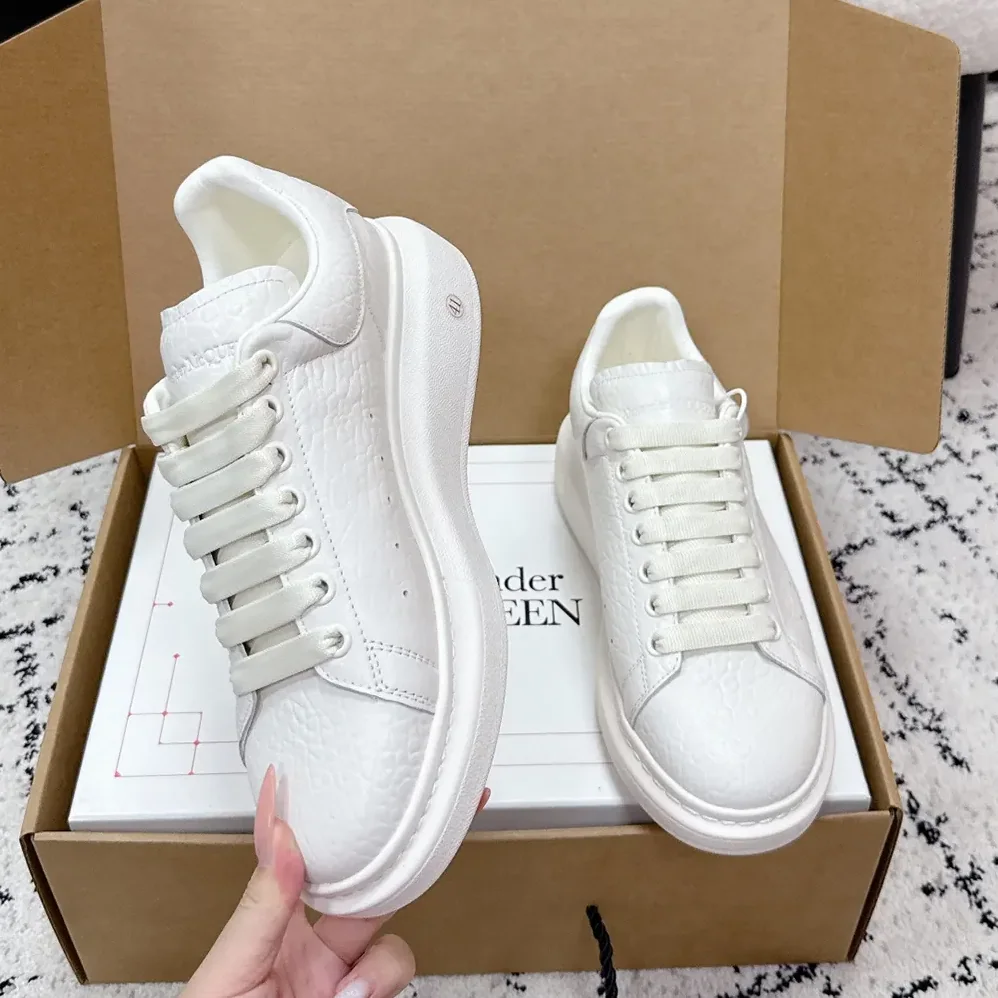 Alexander Mcqueen Oversized Sneaker in Off White for Unisex Alexander Mcqueen Oversized Sneaker in Off White for Unisex