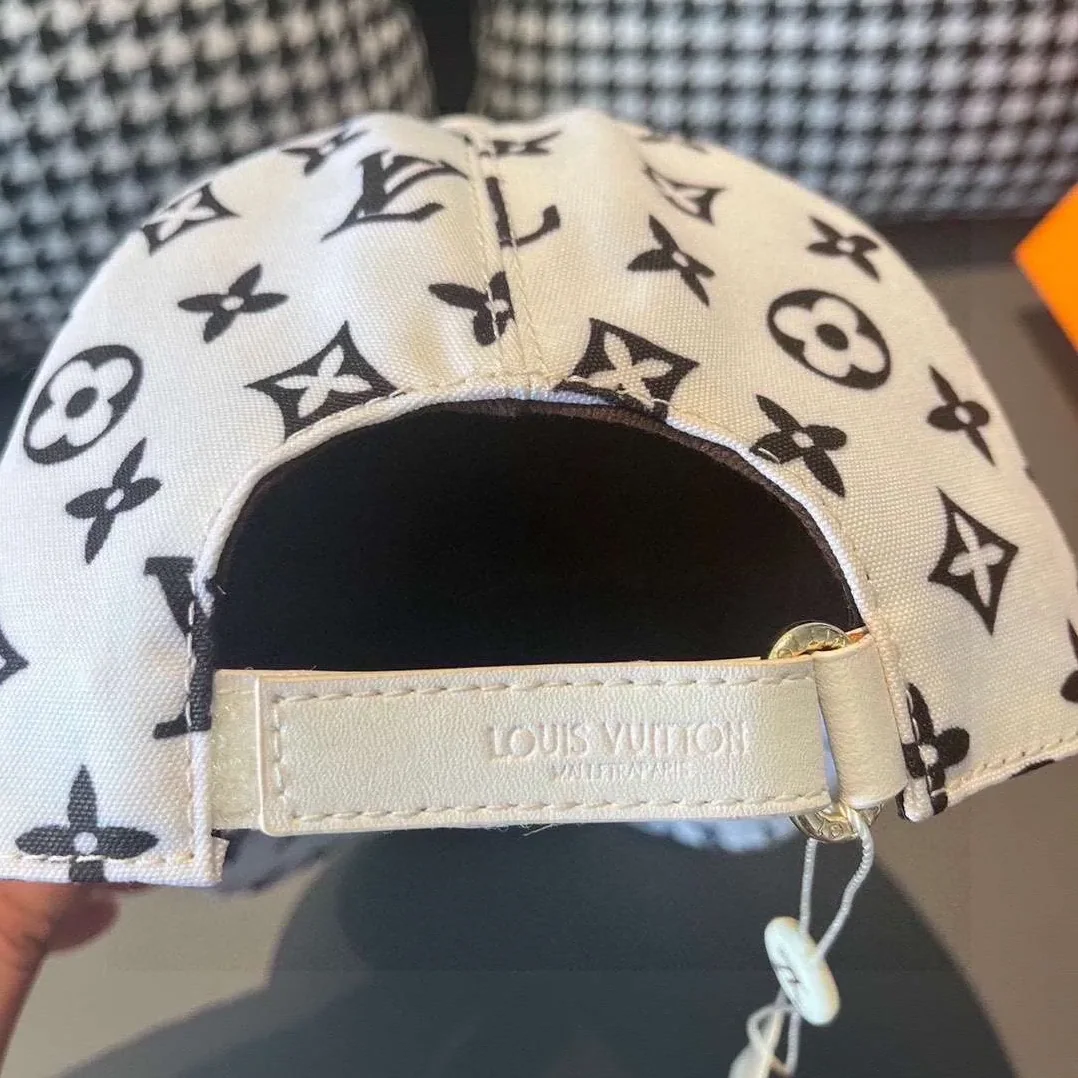 Louis Vuitton Epi Monogram Cap White Louis Vuitton Epi Monogram Cap White