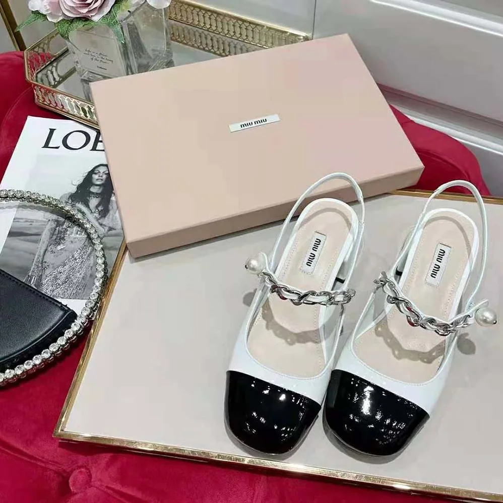 Miu Miu Patent Leather Pumps in 35mm Heel for Women in White Miu Miu Patent Leather Pumps in 35mm Heel for Women in White