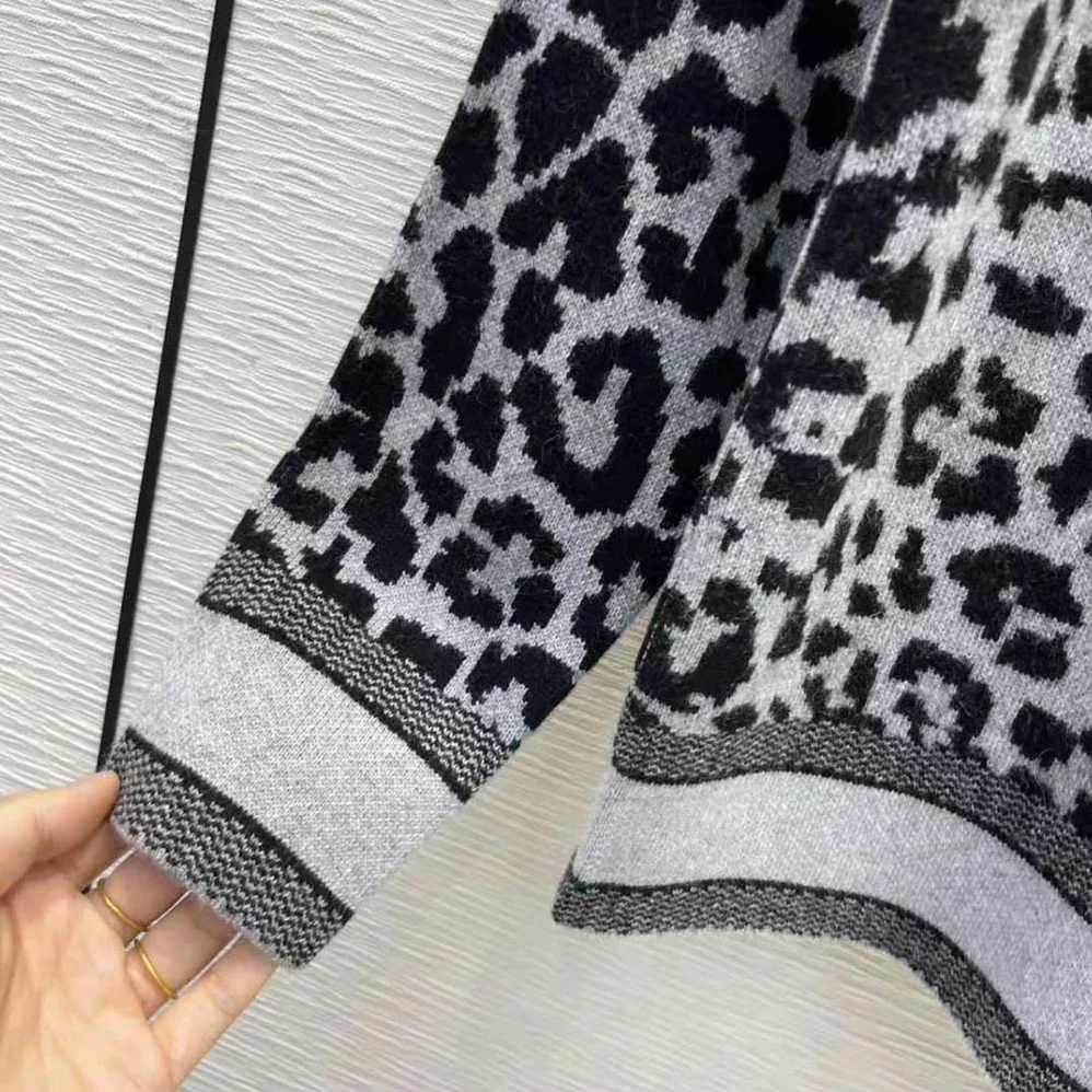 Dior Sweater Black and Gray Mizza Double for Women in Sided Technical Cashmere Dior Sweater Black and Gray Mizza Double for Women in Sided Technical Cashmere