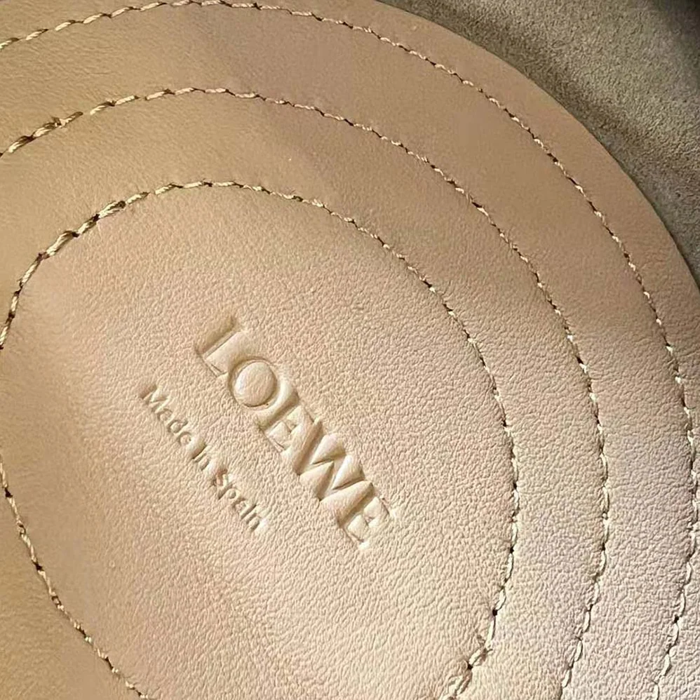 Loewe Small Paseo Bag in Shiny Nappa Calfskin for Women in Orange Loewe Small Paseo Bag in Shiny Nappa Calfskin for Women in Orange