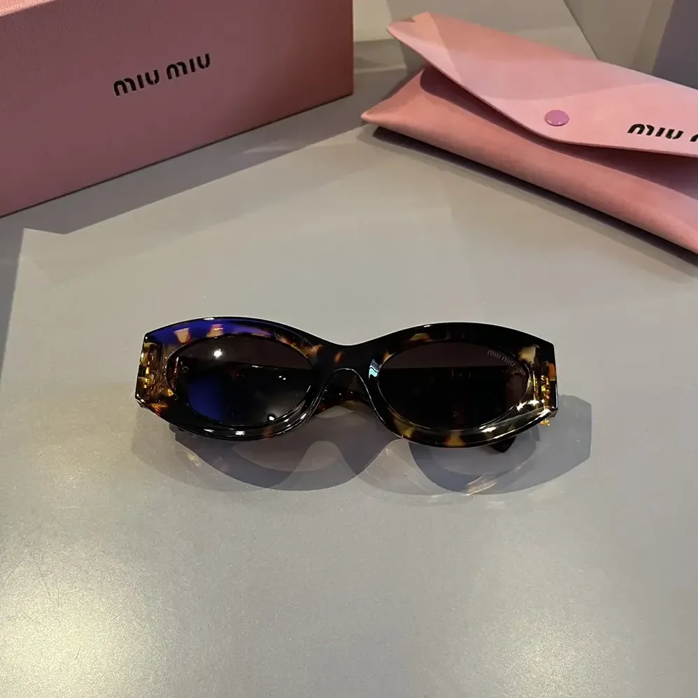 Miu Miu Miu Glimpse Sunglasses SMU06Z_EVAU_FE06B_C_050 for Women Miu Miu Miu Glimpse Sunglasses SMU06Z_EVAU_FE06B_C_050 for Women