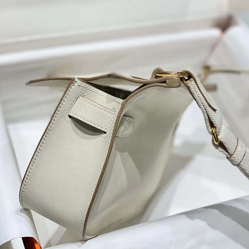 Hermes Jyspiere in Evercolor Leather for Women in White/Gold Hermes Jyspiere in Evercolor Leather for Women in White/Gold
