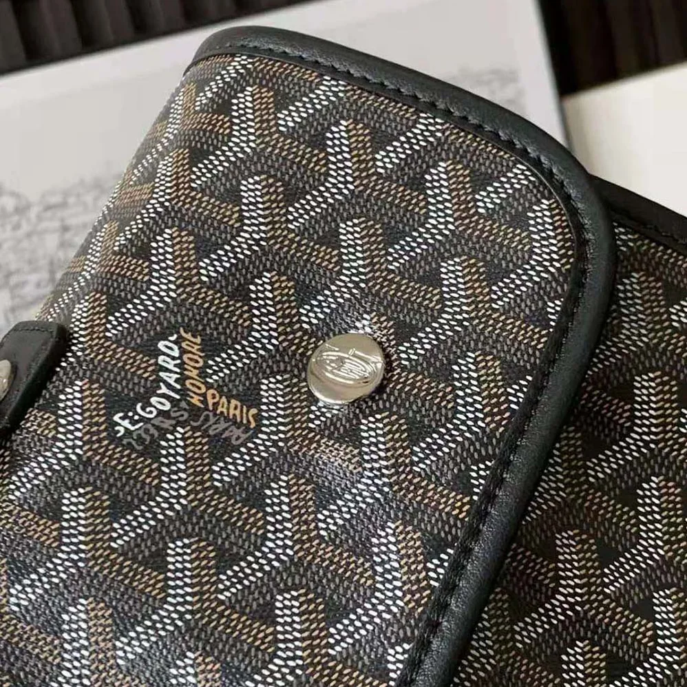 Goyard Saint Léger Backpack in Goyardine Canvas & Chevroches Calfskin for Women in Black Goyard Saint Léger Backpack in Goyardine Canvas & Chevroches Calfskin for Women in Black