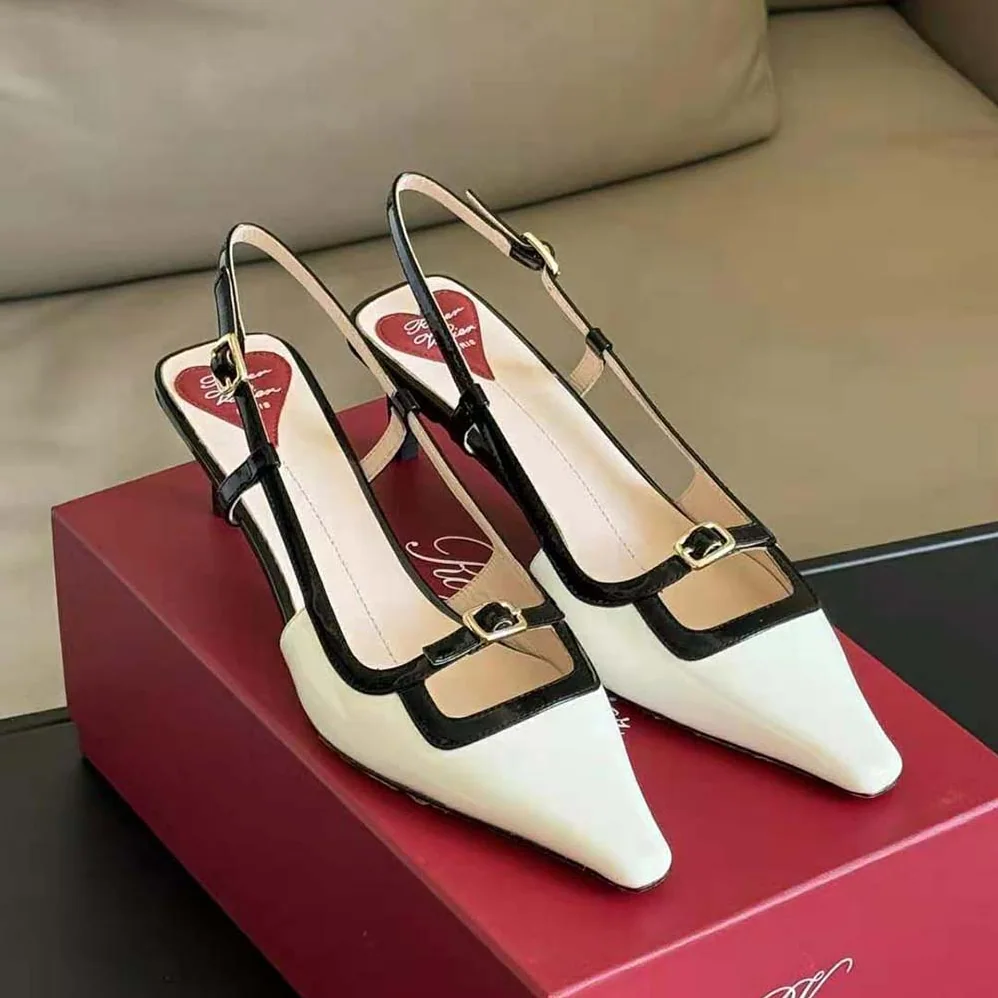 Roger Vivier Viv' Canard Slingback Pumps in Patent Leather for Women in Black Roger Vivier Viv' Canard Slingback Pumps in Patent Leather for Women in Black