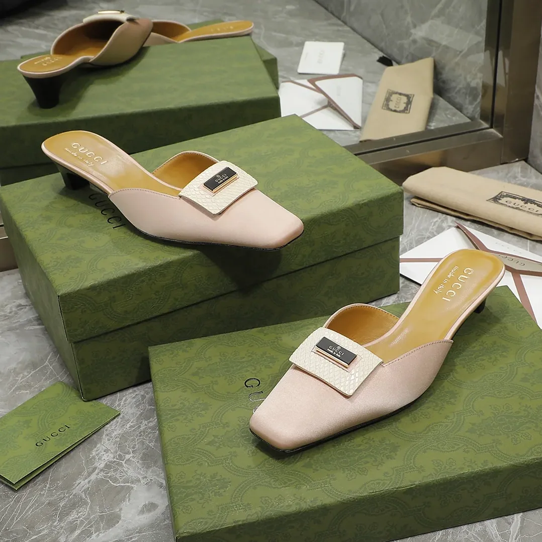 Gucci Slipper Sandals Pink Gucci Slipper Sandals Pink