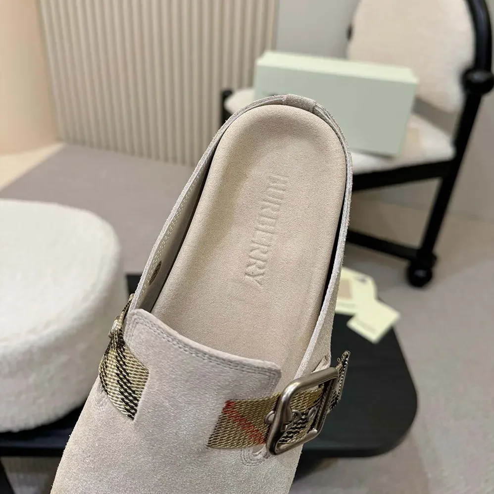 Burberry Suede Urchin Clogs for Unisex in Bake Beige Burberry Suede Urchin Clogs for Unisex in Bake Beige