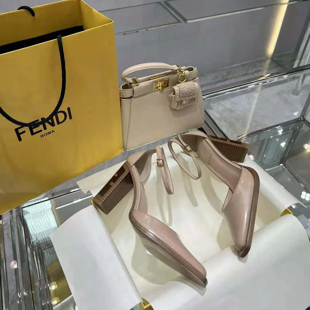 Fendi Cut Pink Leather High for Women in Heeled Court Shoes