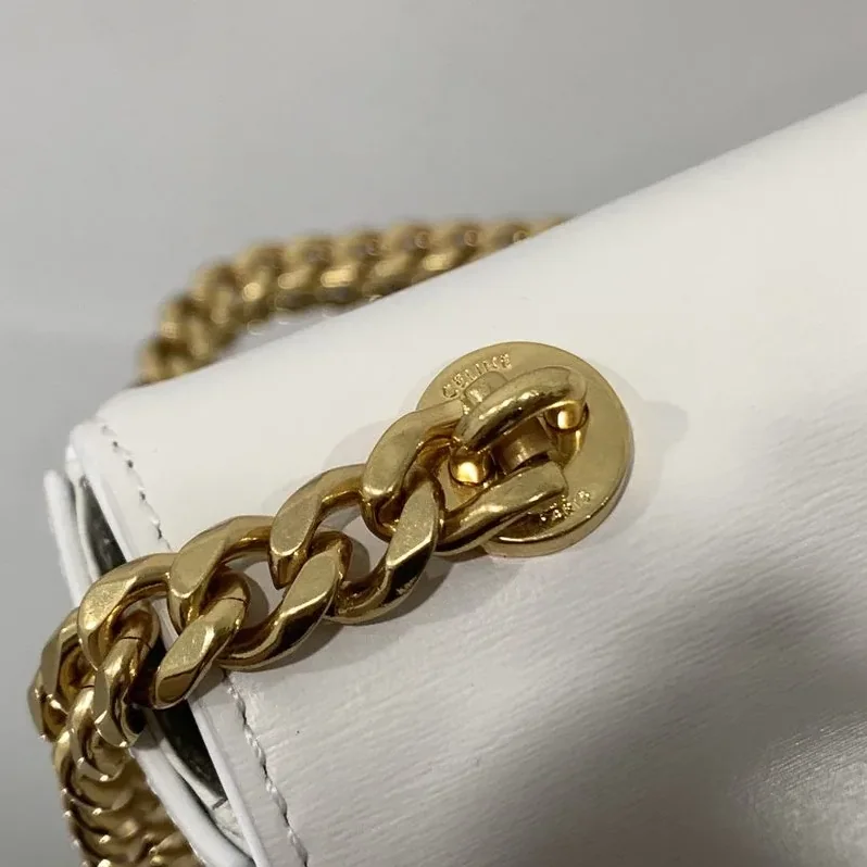 Celine Chain Shoulder Bag Cuir Triomphe White / Celine Chain Shoulder Bag Cuir Triomphe White /
