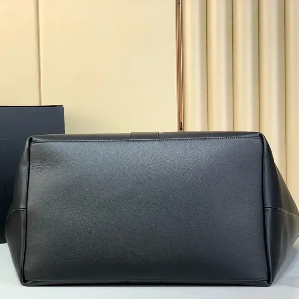 Saint Laurent YSL Y Tote in Leather for Women Saint Laurent YSL Y Tote in Leather for Women