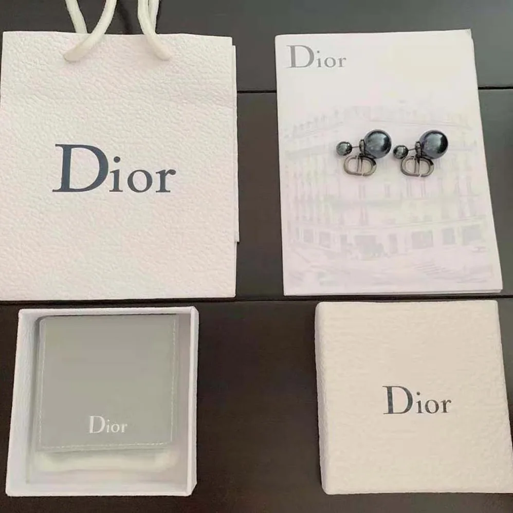 Dior Tribales Earrings Ruthenium-Finish Metal and Gray Resin Pearls for Women Dior Tribales Earrings Ruthenium-Finish Metal and Gray Resin Pearls for Women